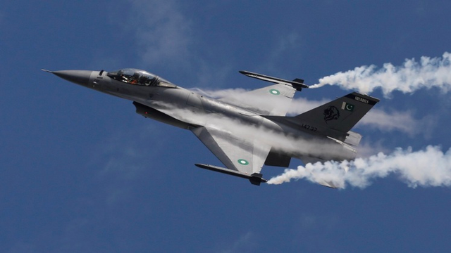 (巴基斯坦空军的f-16)特别是在空军装备方面,中国提供的两种战斗机歼