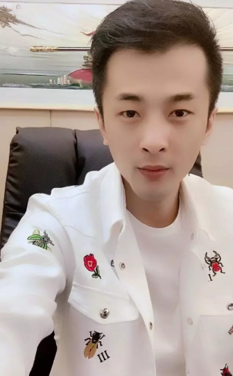 快手5大主播:辛有志暂停播,王小佳自立门户,一姐婚后