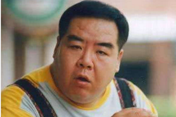 4个香港最著名的胖子演员:图2负债累累,图4成世界巨星