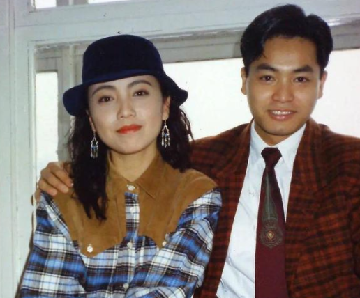 55岁郭晋安,与妻子相恋20年无绯闻,一家四口高颜值