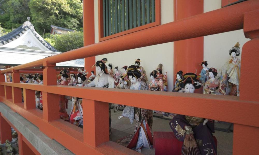 日本神奇神社供养人形娃娃,雏形人偶约两万尊