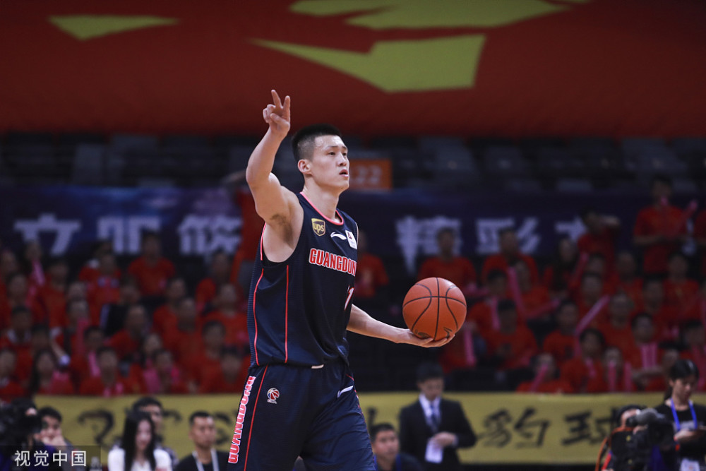 广东男篮队长周鹏创造个人里程碑