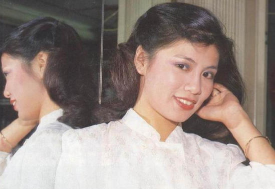 最后一页 翁美玲(1959年5月7日-1985年5月14日,出生于香港,籍贯安徽