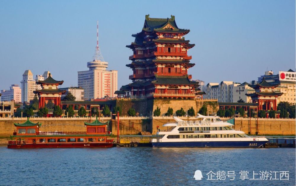 滕王阁,位于江西省南昌市西北部沿江路赣江东岸,始建于唐朝永徽四年