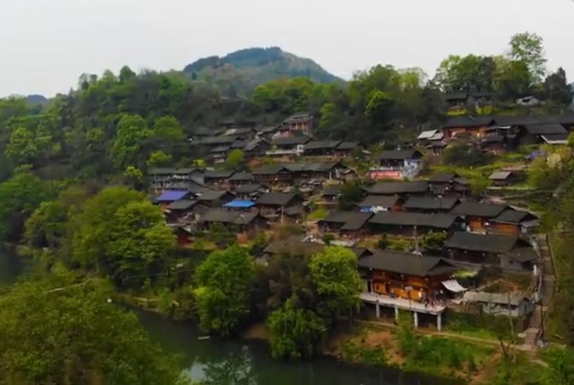 丹青镇河坪村锦坪村,隶属于吉首市丹青镇.