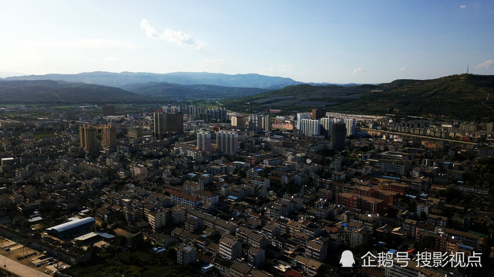 航拍宝鸡市陇县城市美丽风光