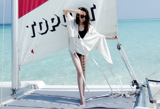 大海啊全是水,戚薇啊大长腿