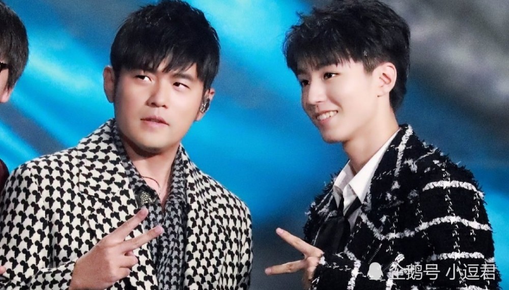 周杰伦给王俊凯杨迪变魔术 腾讯网