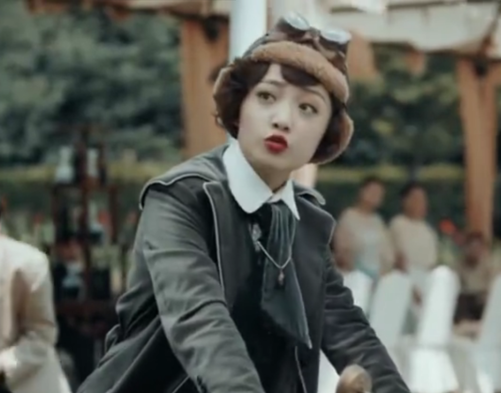 烈火军校:曲曼婷公然抢婚,趁机表白,然而顾燕帧的回答