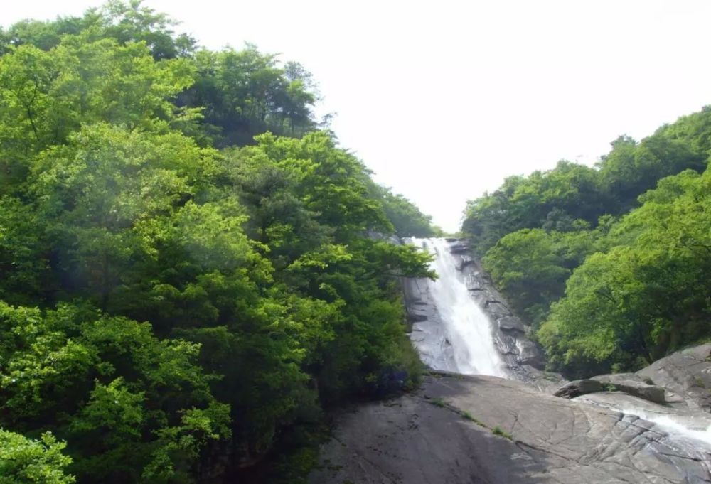 汉中这些瀑布承包了整个夏天的清凉,即便是翻山越岭