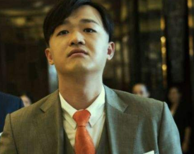 大人物删减片段赵泰对一个老人毕恭毕敬原来他才是幕后人物