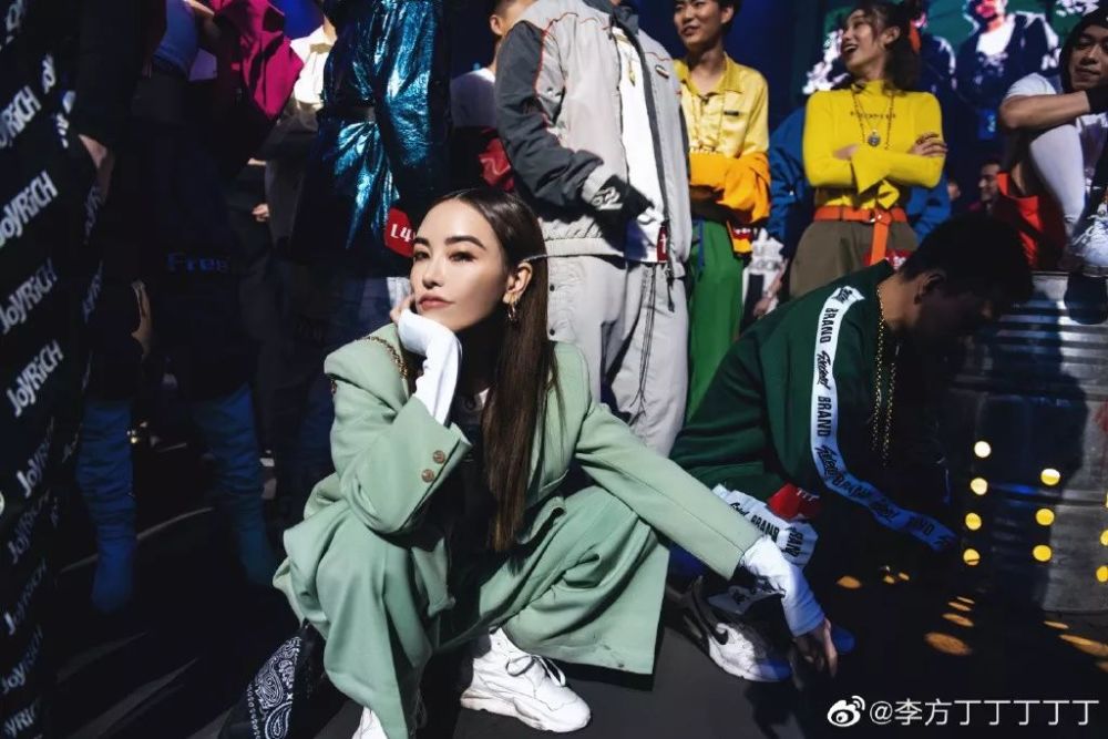 cy16岁女rapper,日本rapperkohh 好看又会穿?新说唱的女rapper你心动了吗?