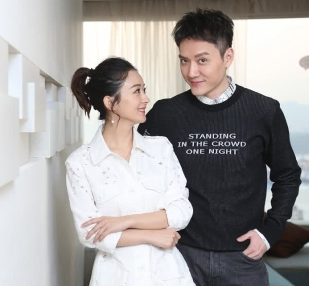 赵丽颖冯绍峰巴厘岛补办婚礼?看到伴娘团后,网友:阵容