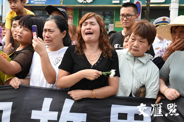 为保城市通讯畅通献出25岁的生命!江苏消防英雄俞旺魂归故里