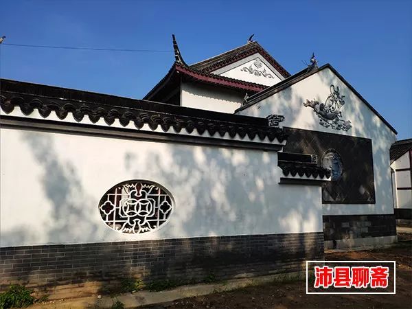 根据我们沛县聊斋的了解,此处古建筑游园还在开发中,将建设成融新型