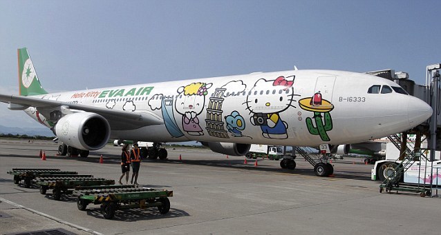 蔡英文搭乘Hellokitty专机出访 连厕纸都印了(图)