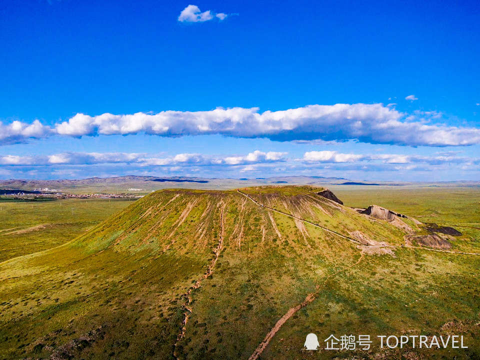 内蒙察哈尔右翼后旗乌兰哈达苏木境内的察哈尔火山地质公园