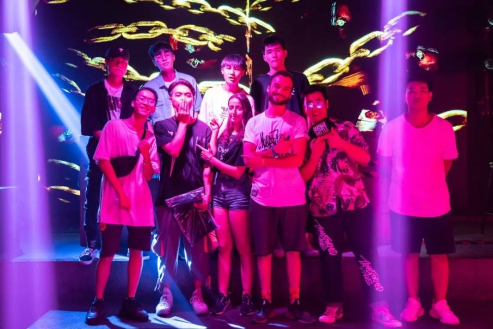佛山潮人都来打卡的夜店!有酒有hiphop,dj电音派对…燃炸全场!