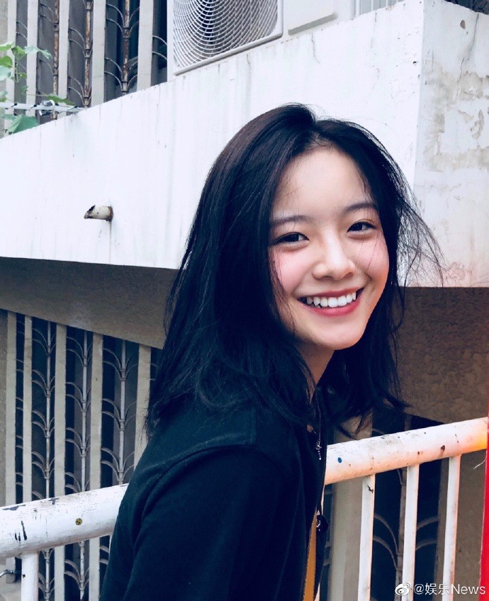 小"徐静蕾"之称的李庚希私照曝光,初恋脸赶走了稚嫩留