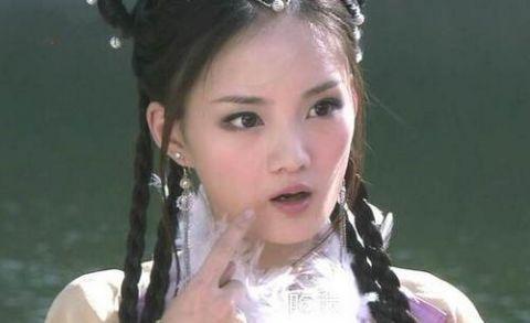 《回家的诱惑》艾莉换上古装十分惊艳