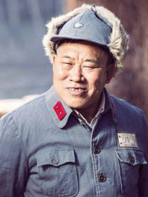杜旭东长相丑陋,被称为"中国第一丑星",后代却貌美