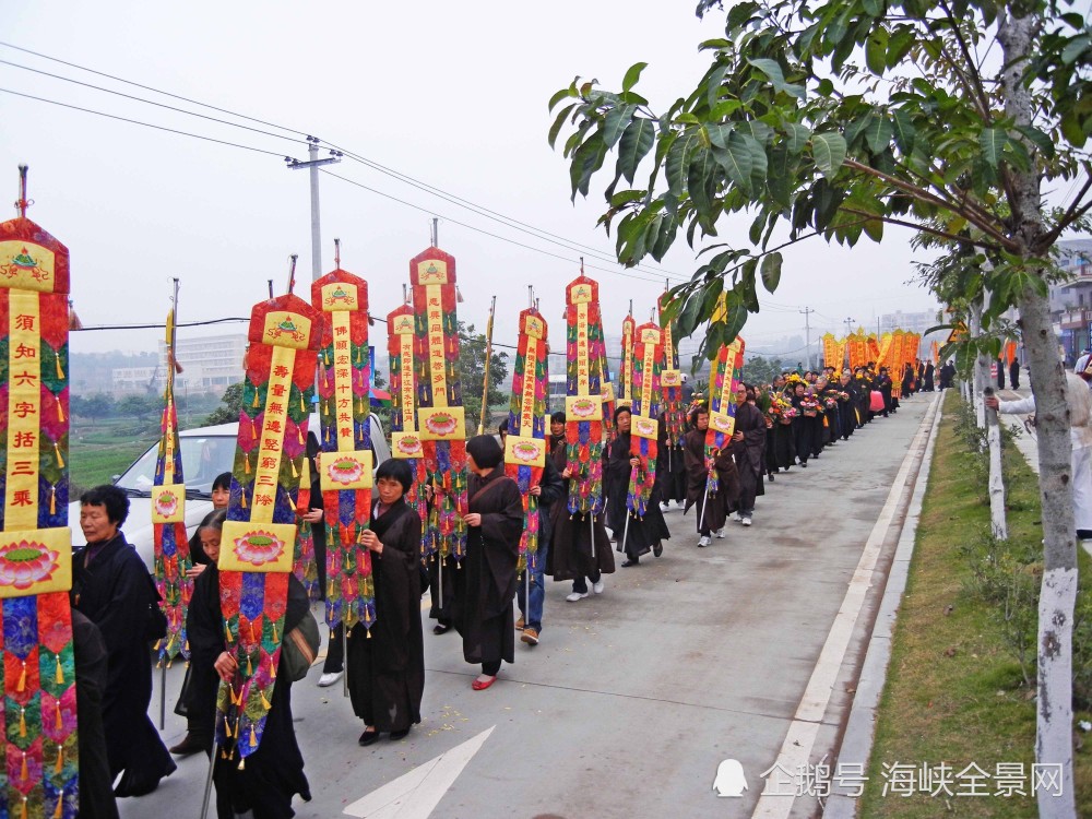 离泉州市区不远的洛江,有座五台寺,它就藏在洛江河市镇坛顶村