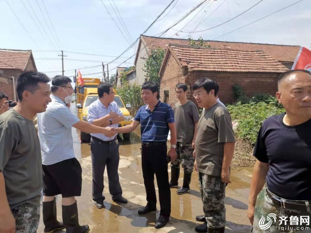 战斗在邹平长山抗洪一线的最后一支救援队:洪水不退