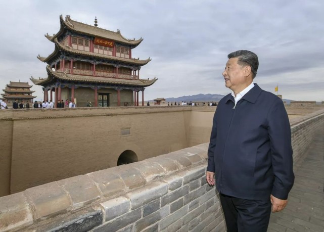 鉴往知来——跟着总书记学历史|雄关漫道真如铁