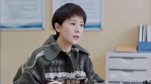 小欢喜:童文洁意外"怀二胎"彻夜失眠,方圆抱头痛哭艰难抉择