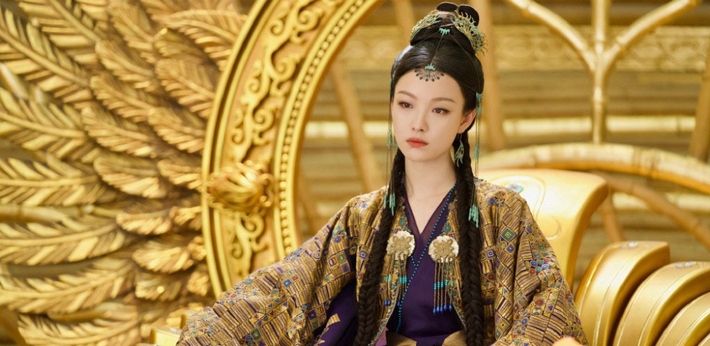 倪妮《宸汐缘》唯美古装剧照,端庄大气