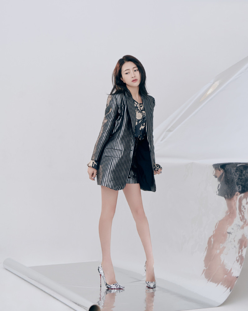 包文婧清新甜美写真图片