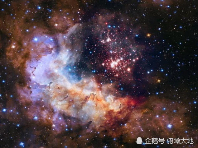 成千上万颗闪亮的年轻恒星坐落在巨大的星云ngc3603中,这个恒星"珠宝