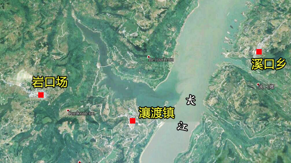瀼渡的集镇位于长江边,和溪口乡隔长江相望,集镇距离龙沙镇岩口场约6