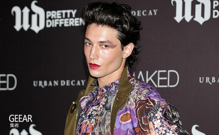 ezra Miller,Ezra Miller包法利夫人 ezra miller单车短裤搭配及膝长靴,造型魅惑时尚