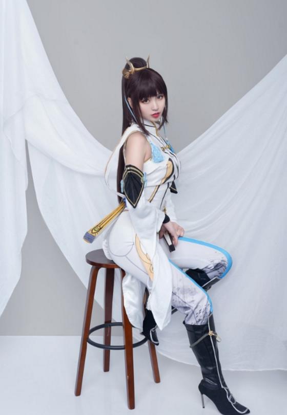 最美cosplay,二次元cos 萌妹 最美cos上官婉儿,看到她的造型后,网友:完美复制出来