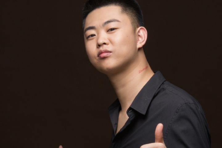 网曝快手网红巴扎黑,澳门豪赌输2000万,妻子无法接受