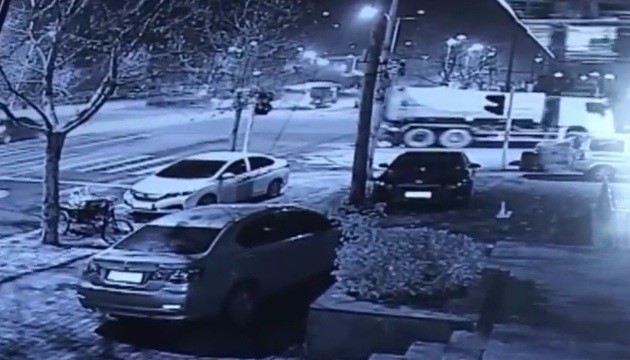 高二女生赶考路上被轧身亡 当天要去参加高中毕业会考