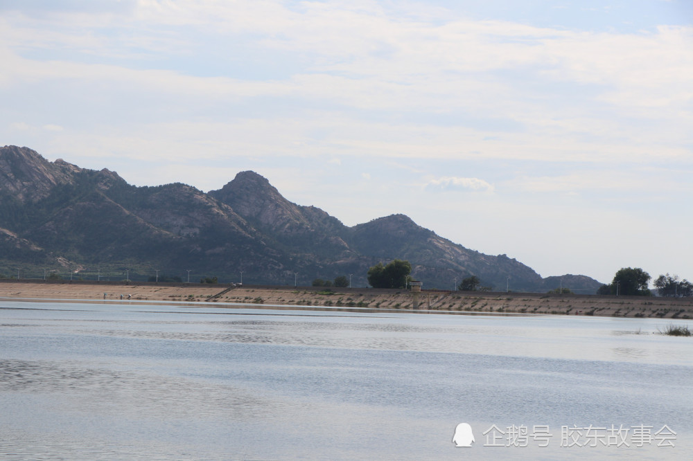 组图:青岛平度大泽山水库,群山环抱之间的一颗明珠