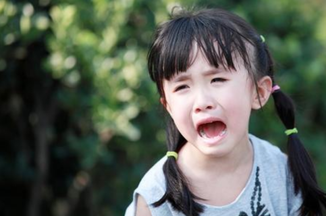 心理测试:哪个小女孩哭的最让你心疼,测出你人生最大的缺憾!