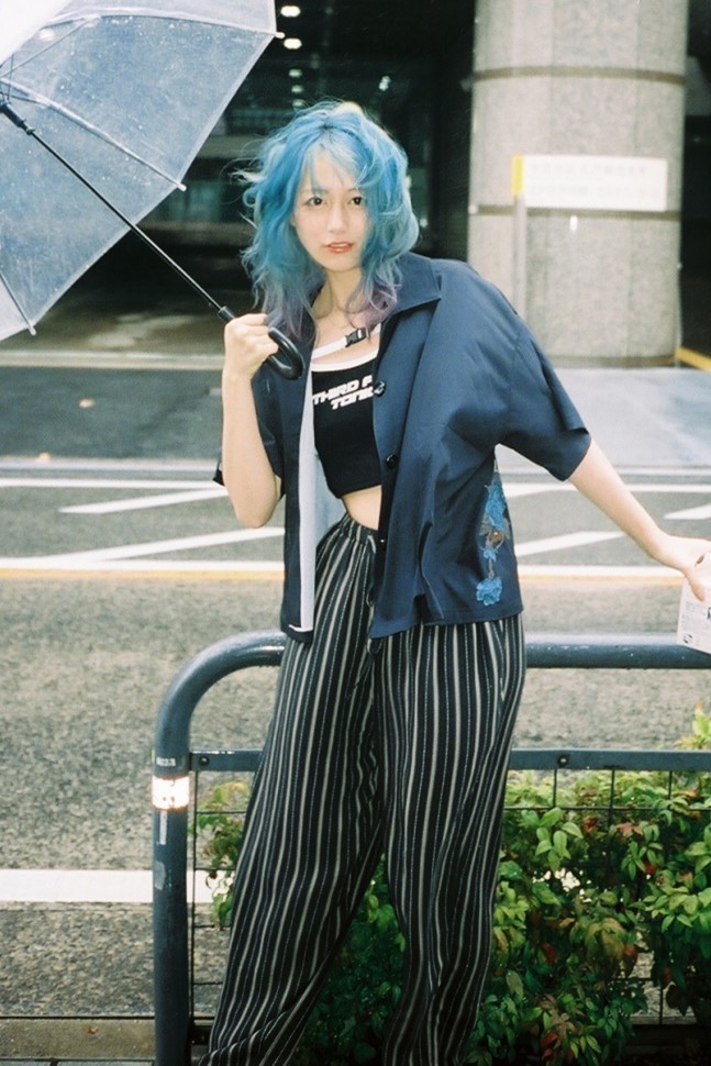 黑尾酱结婚后就放飞自我,蓝发 花臂现身超霸气,李诞还