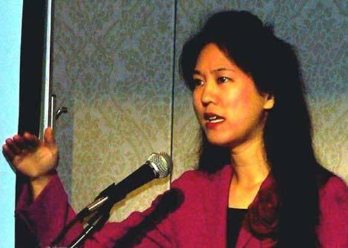 举枪自杀时，全世界悲痛，除了日本