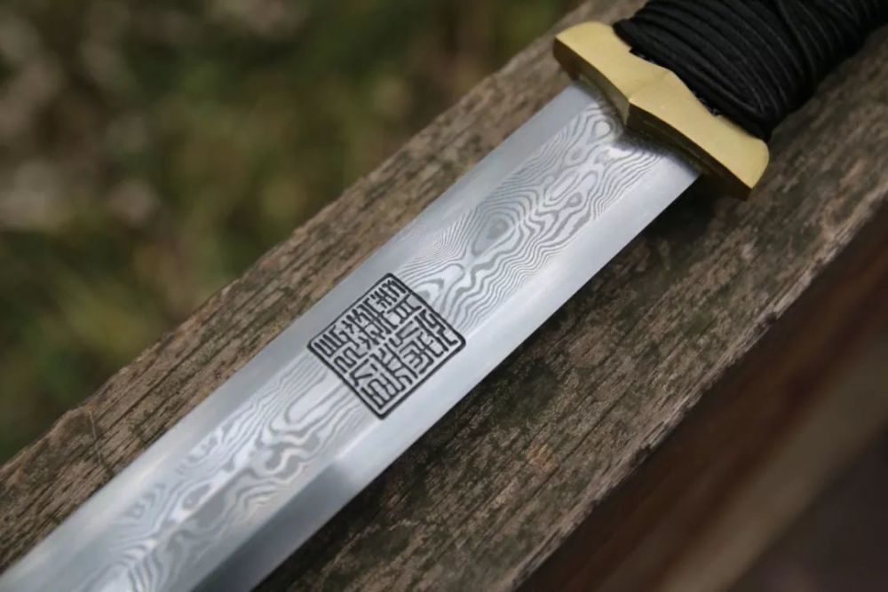 龙泉宝剑|一柄高度还原的仿古汉剑,简约实用又不失威严,宝剑当如此!