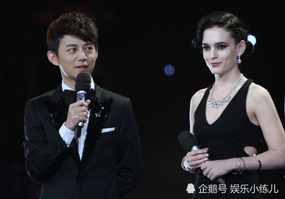 还记得《星光大道》走红的美国歌手唐伯虎吗?现在怎么