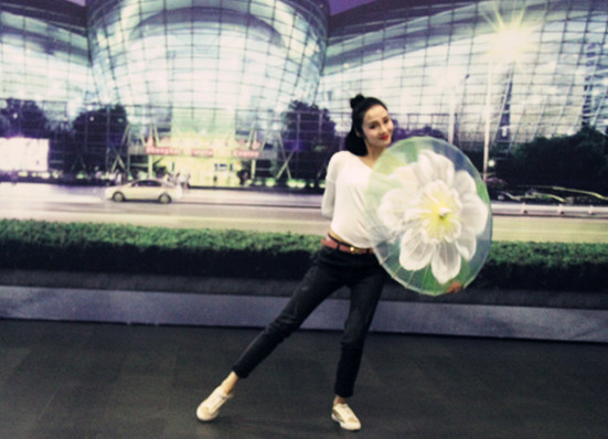 东方歌舞团携经典歌舞《花开东方》登陆上海滩