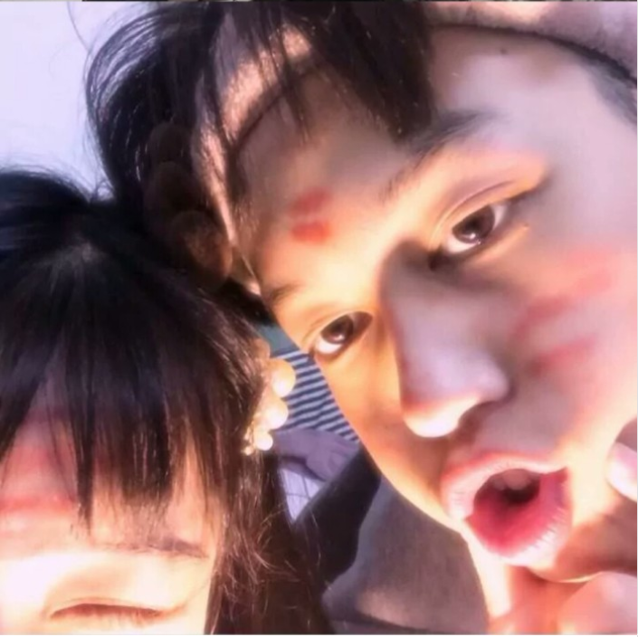 超火"大头系"情侣头像:不要轻易放弃一个,每天都会想念的人