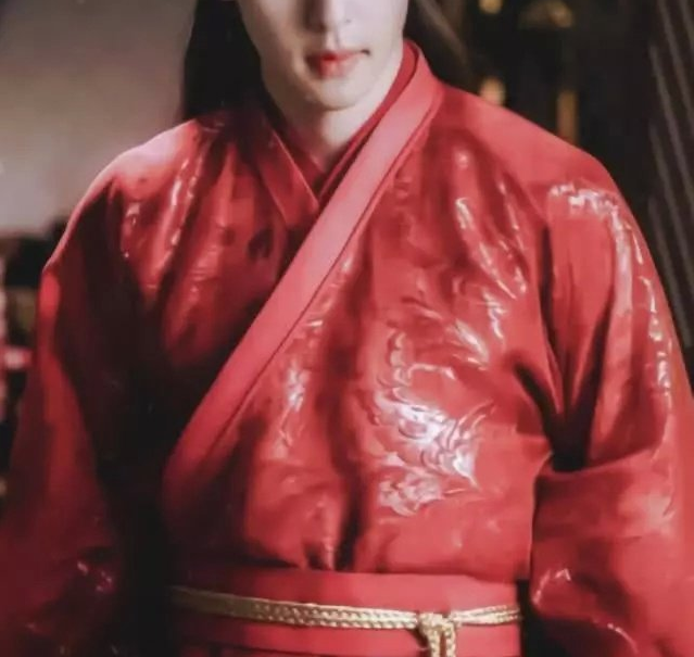 古装红衣男神半张脸,一秒钟认出邓伦,全认出我叫你爸爸!
