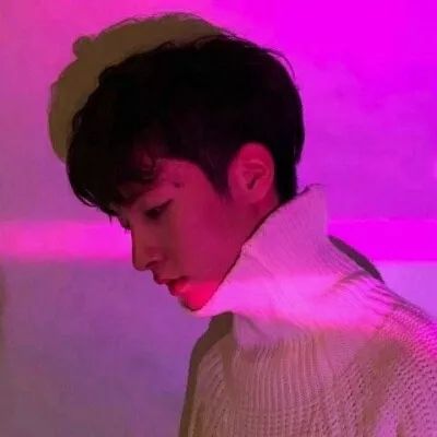 00后个性情侣头像一男一女两张春眠不觉晓有些小烦恼