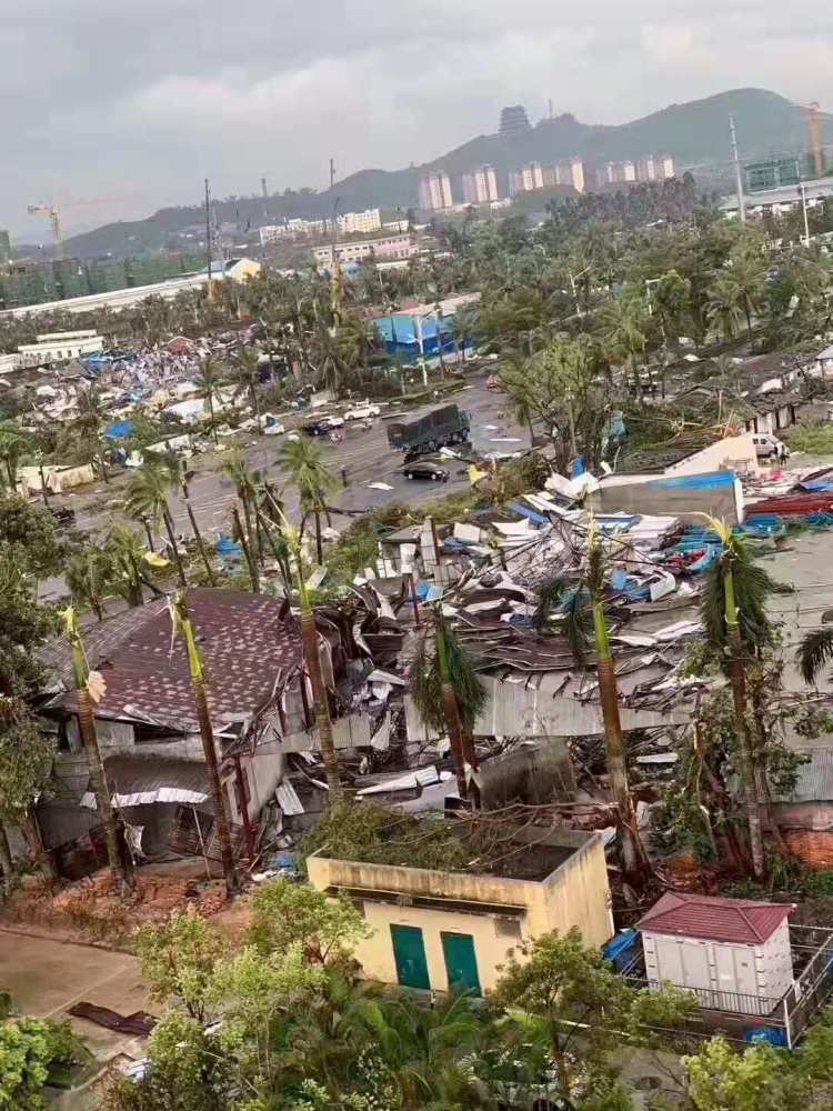 今凌晨儋州市那大镇突发龙卷风,造成7人死亡1人重伤