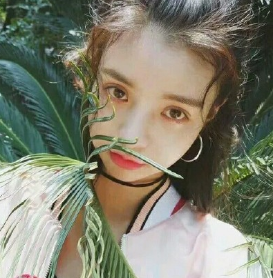 气质·女神·慵懒女生头像:牢固的感情,不及每夜对你