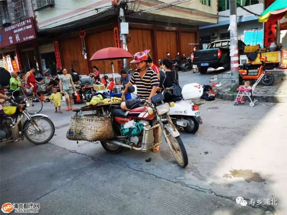 浦北县城没圩的感觉?看完南区这条街再说吧!